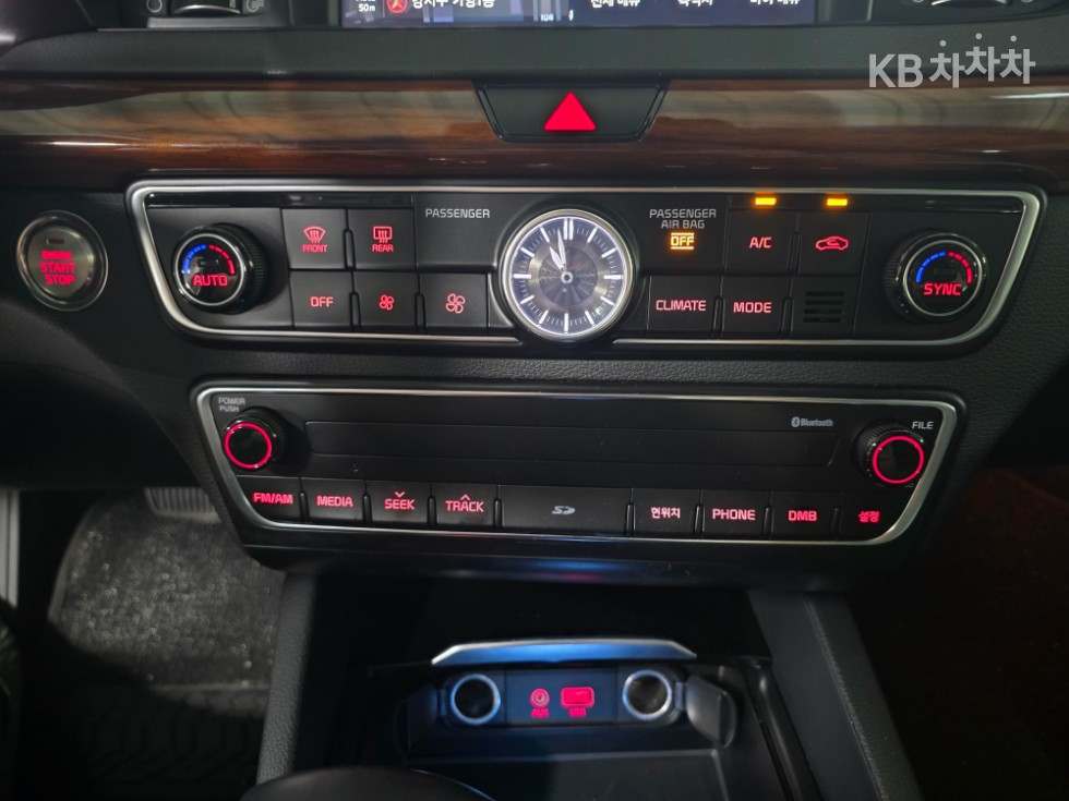 2016 - kia k7