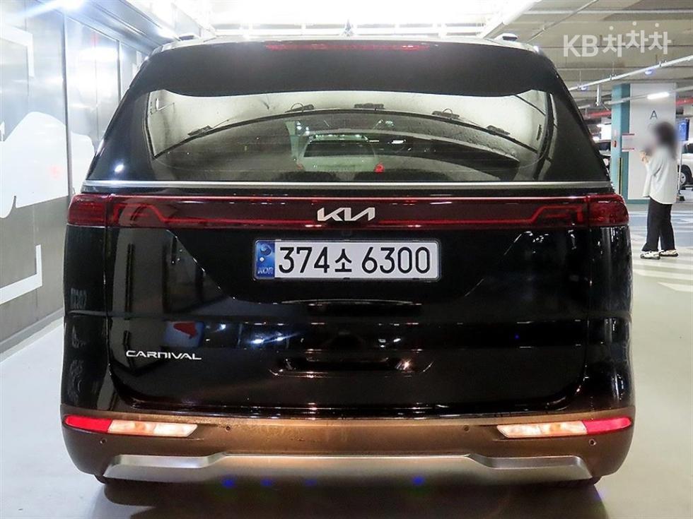 2022 - kia carnival
