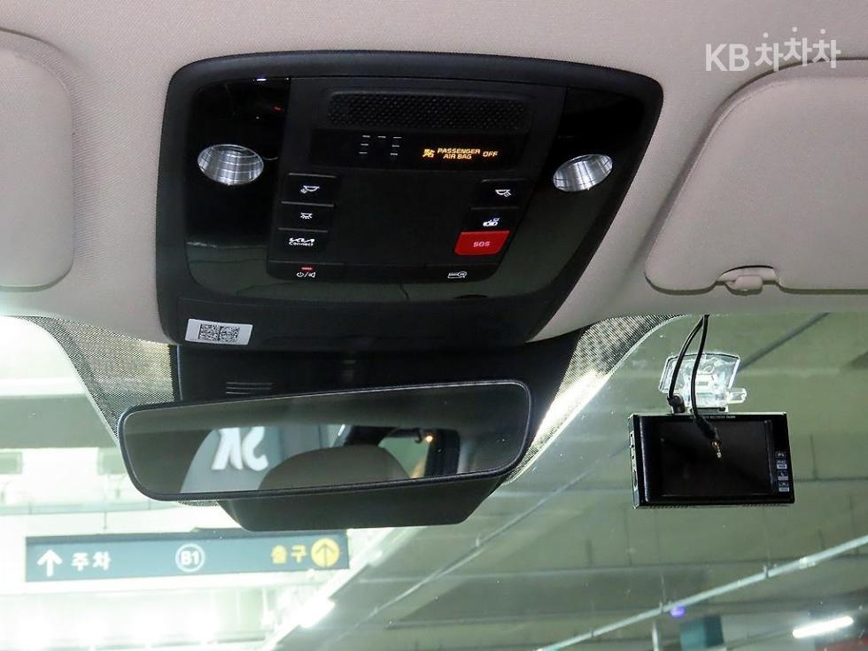 2022 - kia carnival
