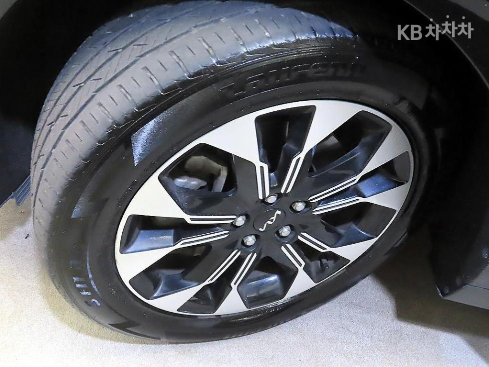 2022 - kia carnival