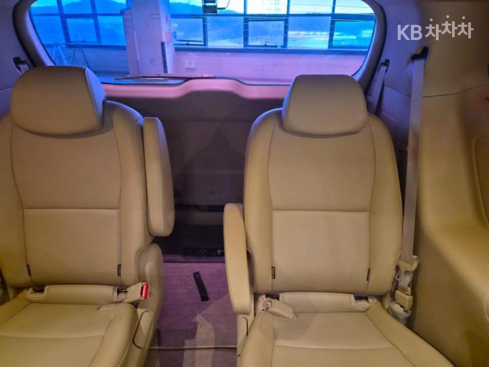 2018 - kia carnival