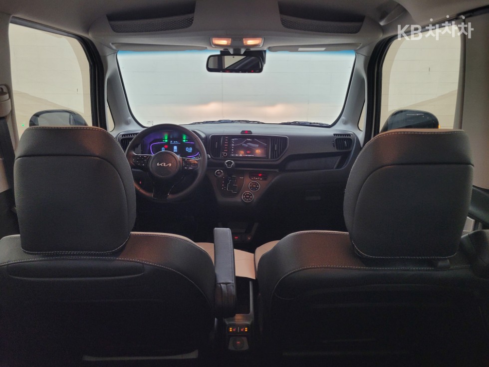 2025 - kia kia
