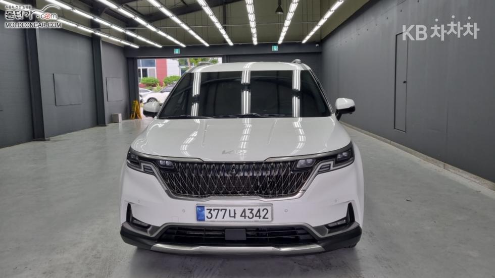 2023 - kia carnival