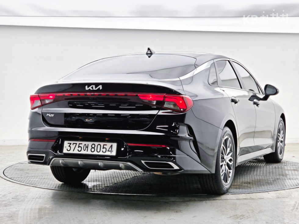 2022 - kia k5