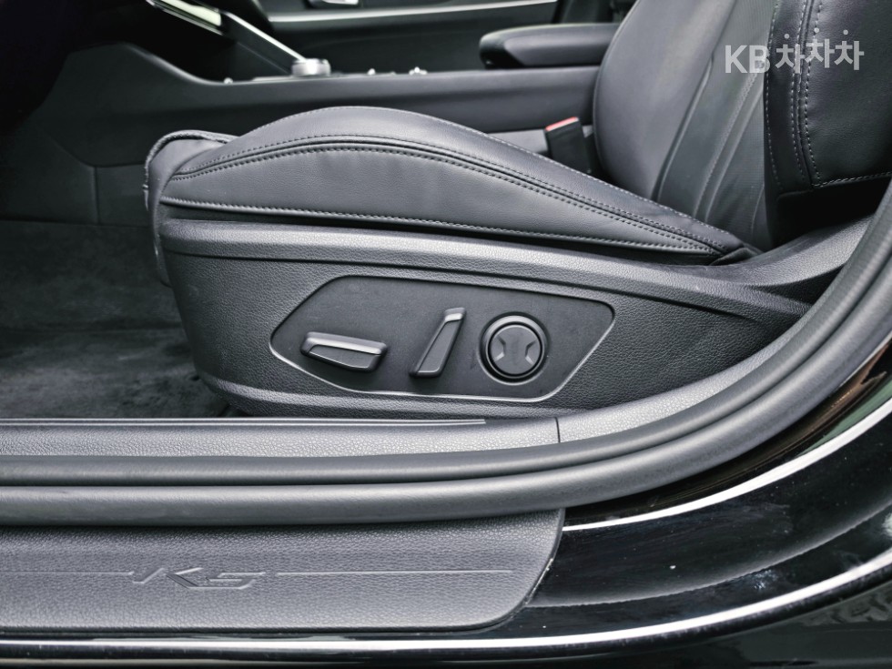2022 - kia k5