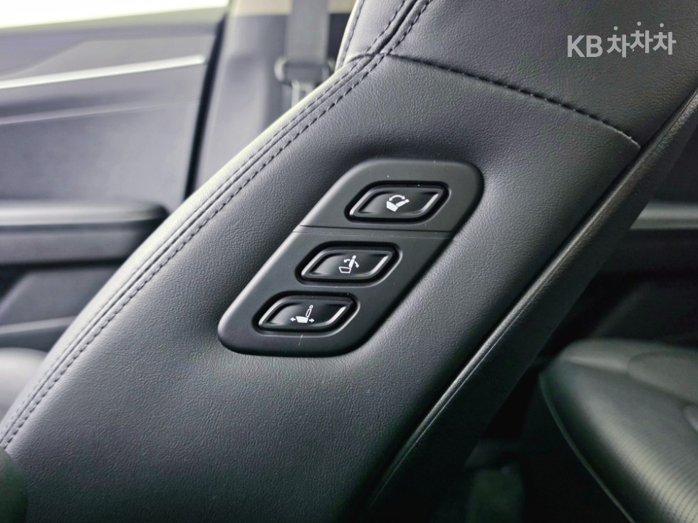 2022 - kia k5