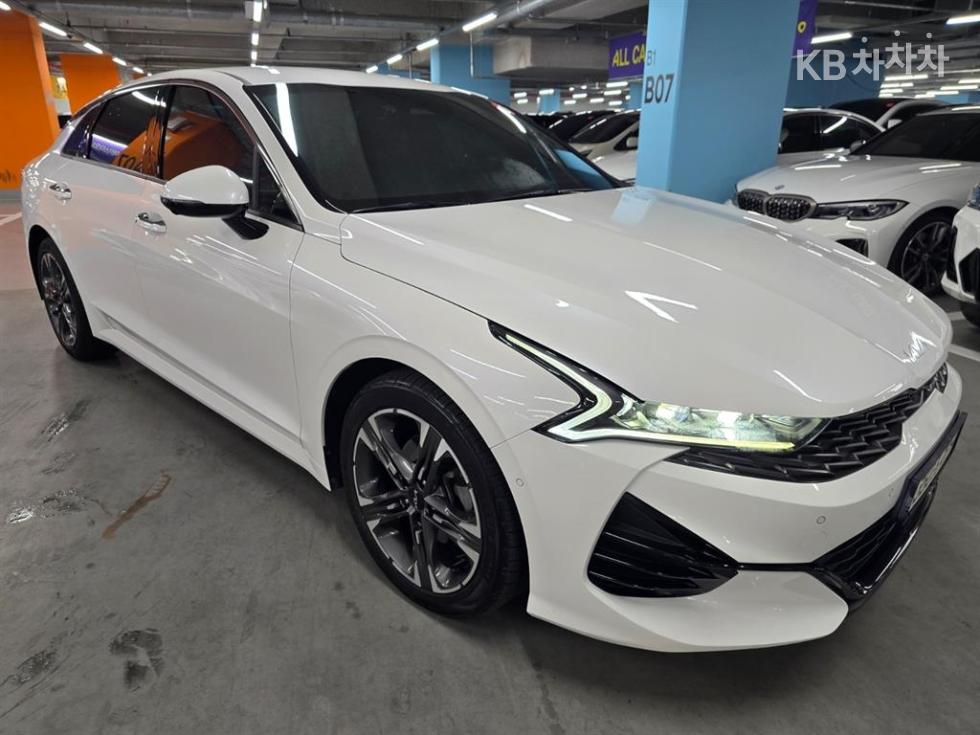 2023 - kia k5