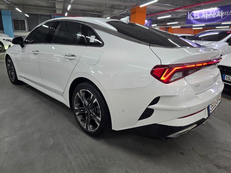 2023 - kia k5