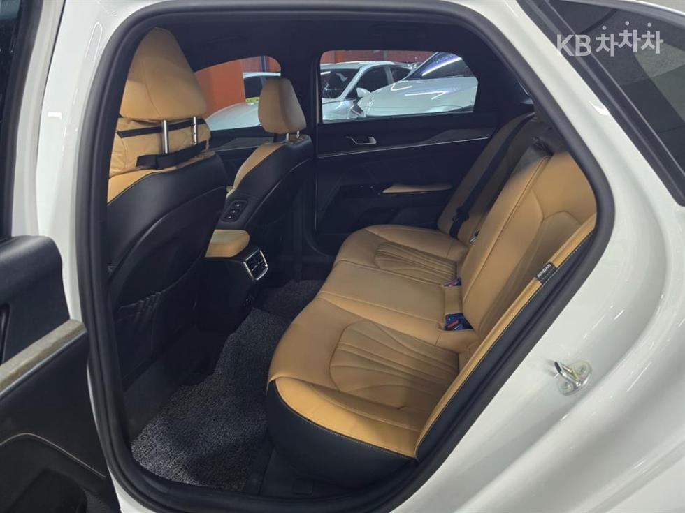 2023 - kia k5