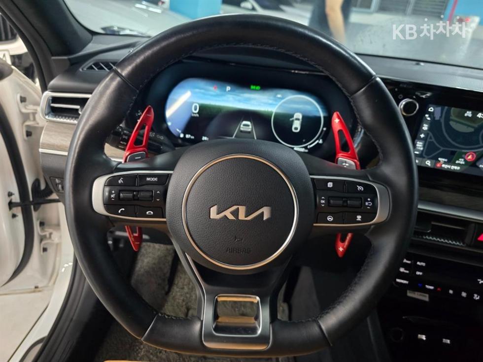 2023 - kia k5