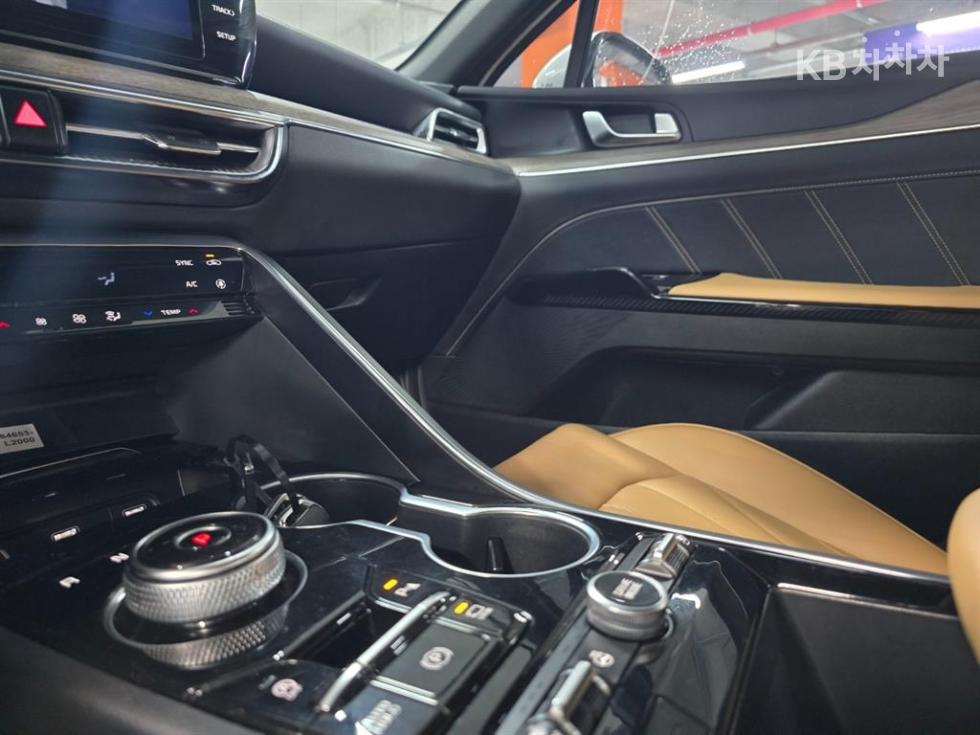 2023 - kia k5