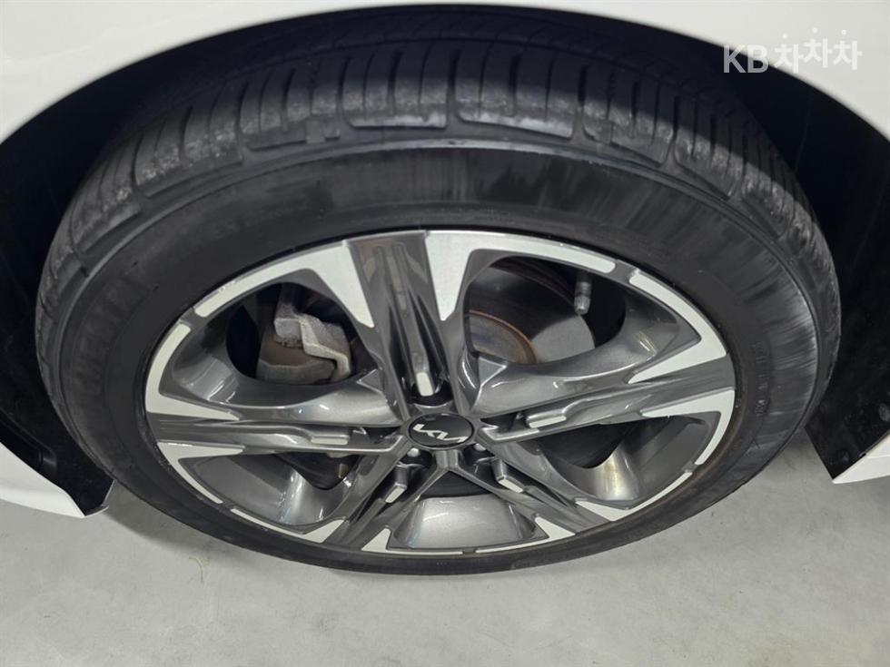 2023 - kia k5