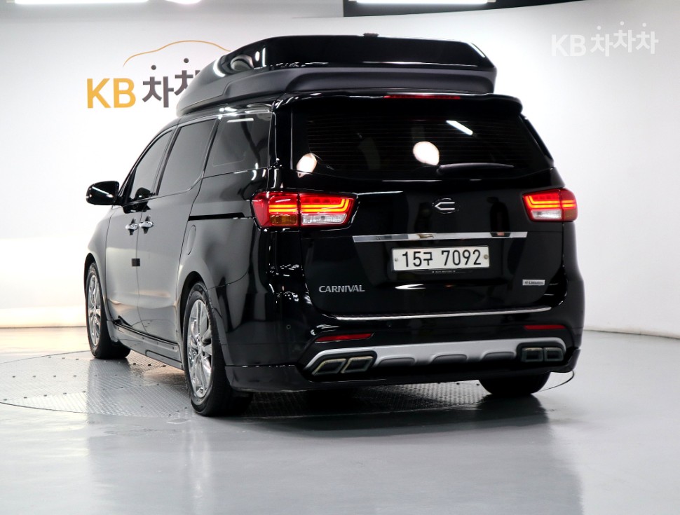 2018 - kia carnival
