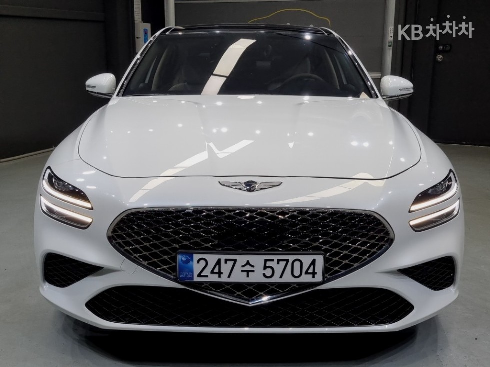 2022 Genesis G70 photo