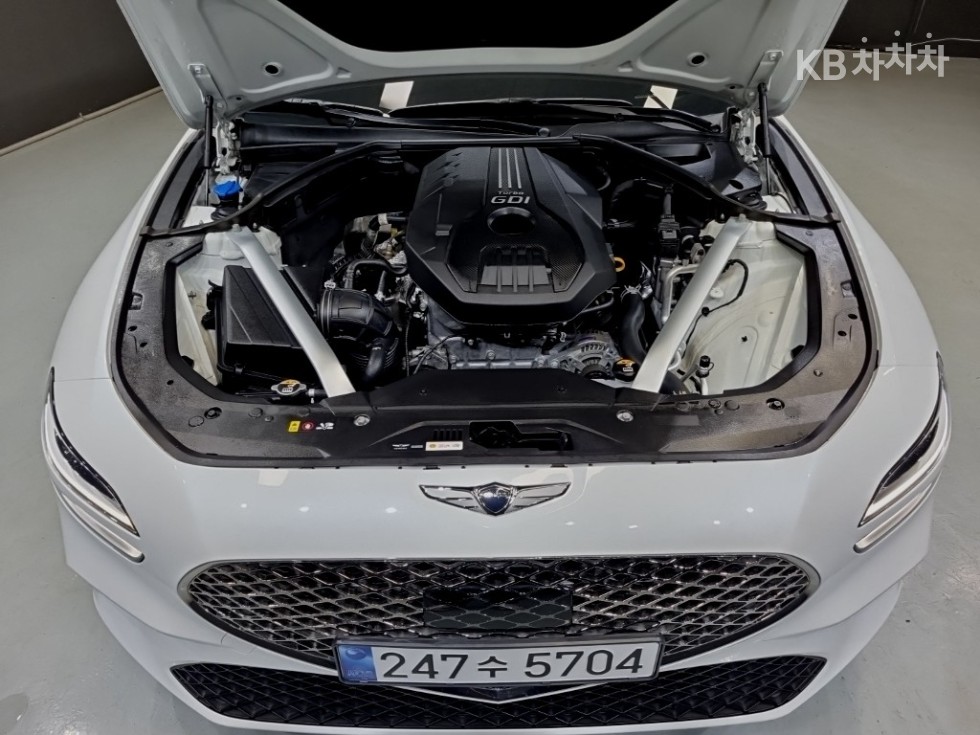 2022 Genesis G70 photo