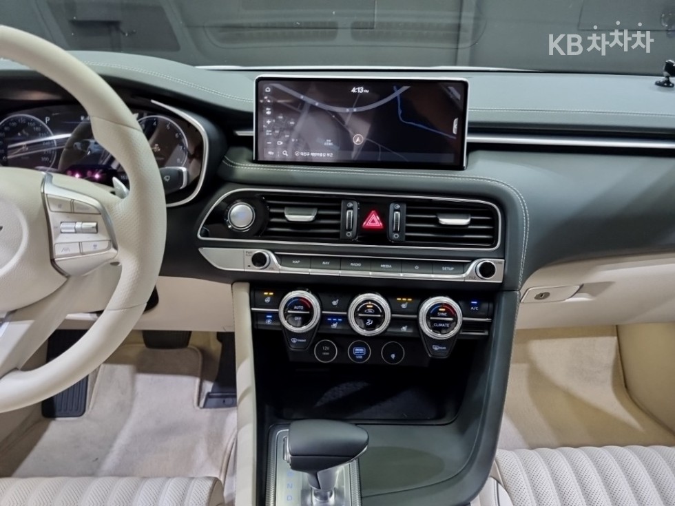 2022 Genesis G70 photo