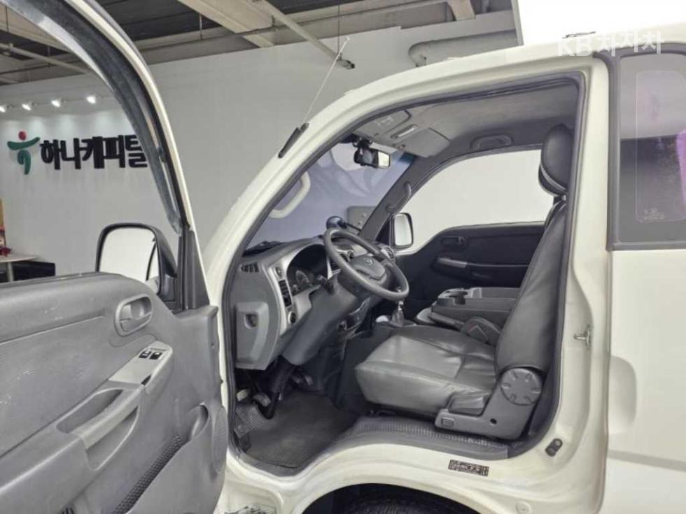 2016 - kia bongo iii