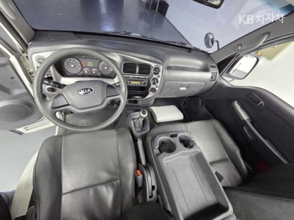 2016 - kia bongo iii