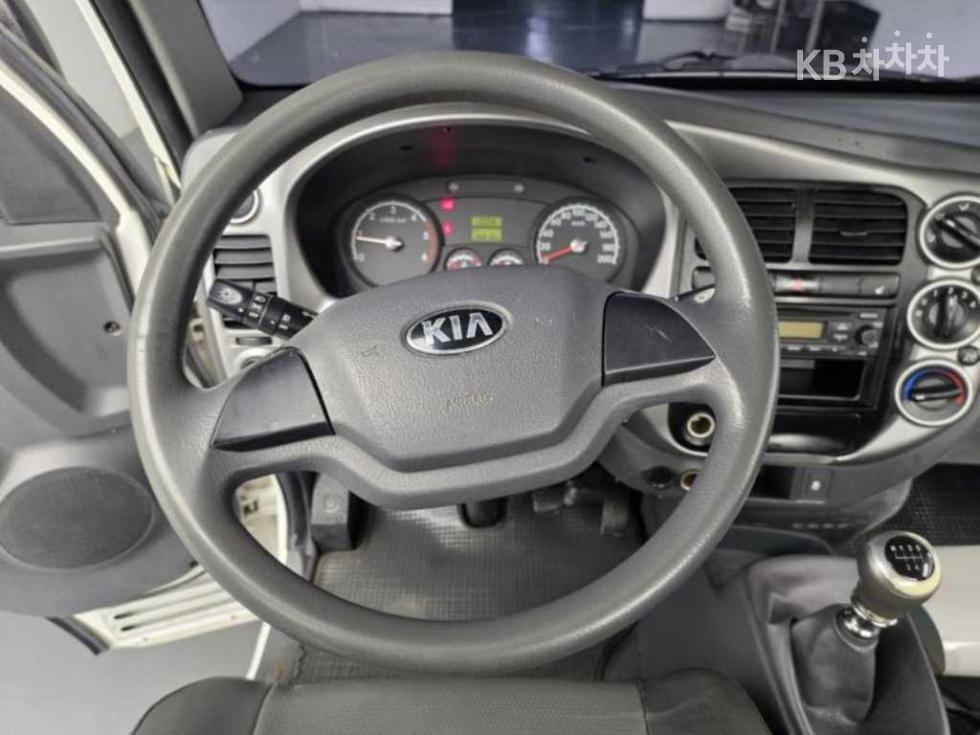 2016 - kia bongo iii