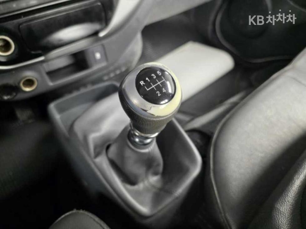 2016 - kia bongo iii