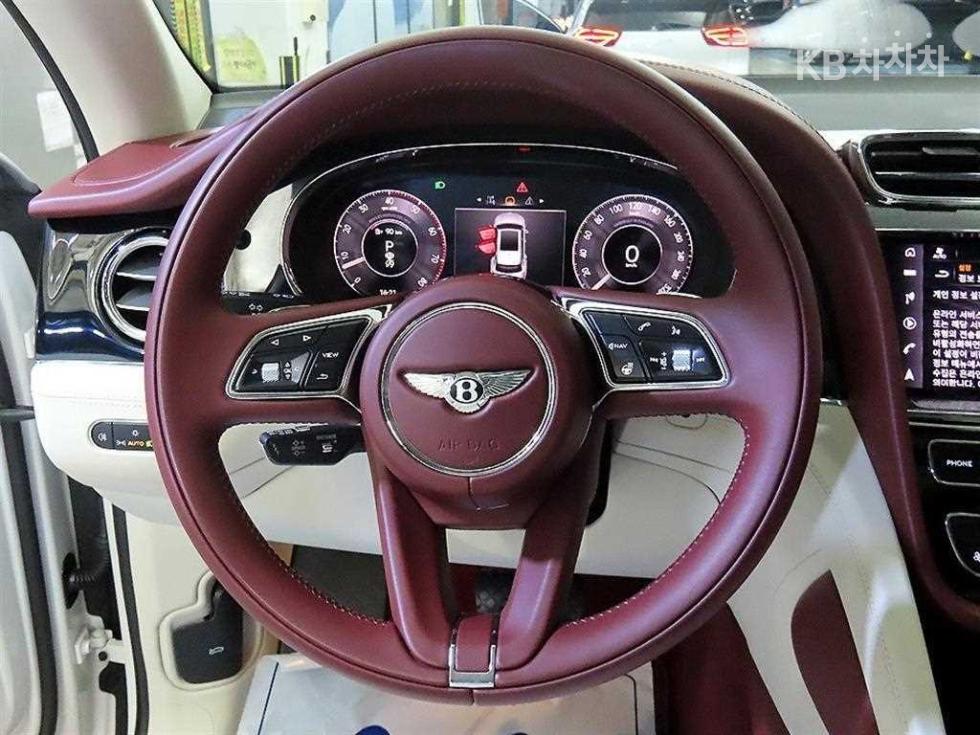 2024 Bentley Used Car photo
