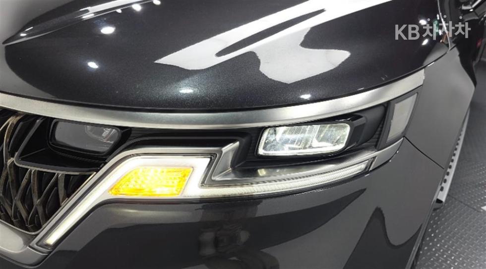 2023 - kia carnival