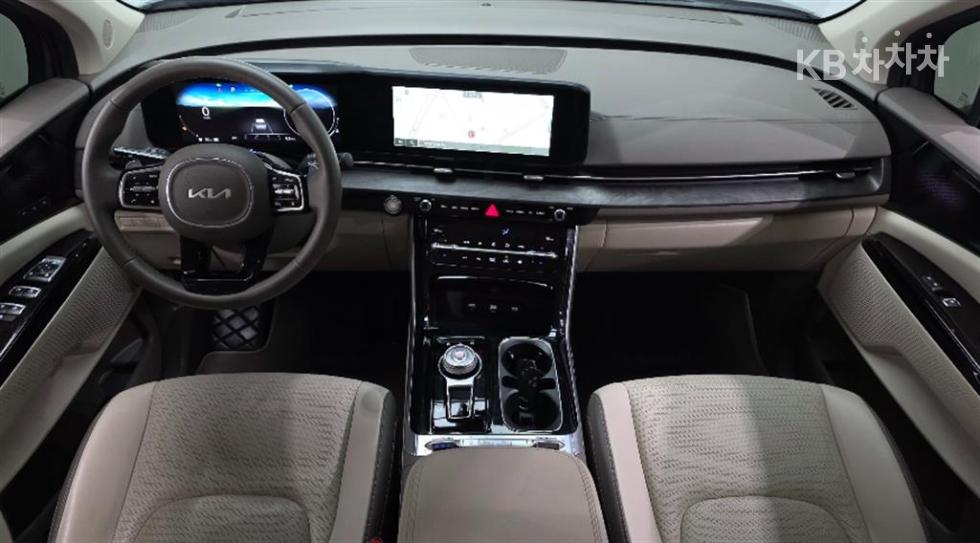 2023 - kia carnival