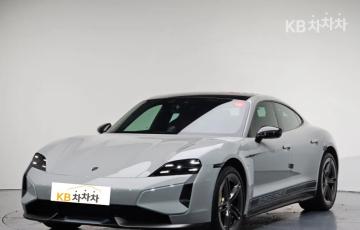 Porsche Taycan Turbo S — foto 1
