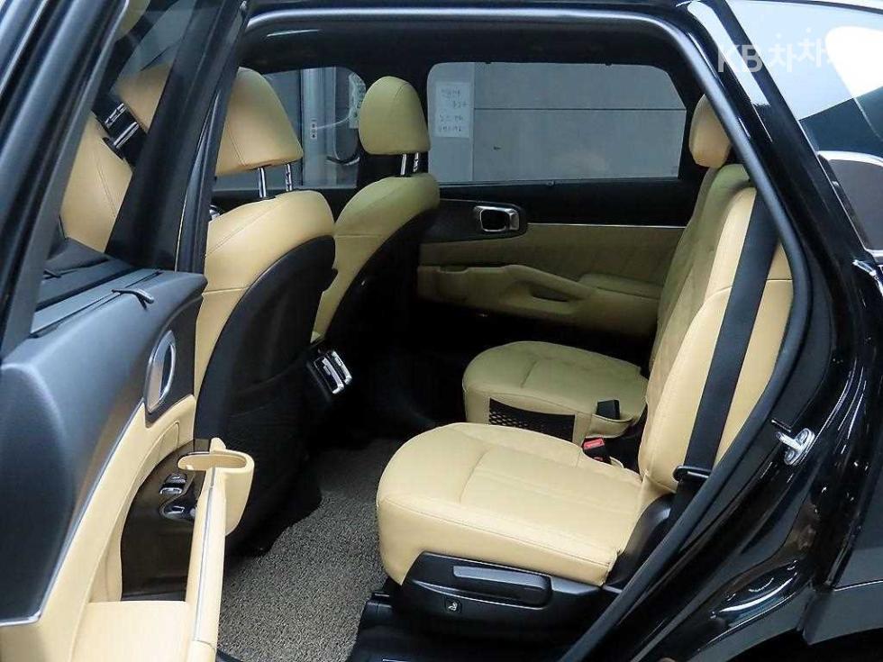 2023 - kia sorento