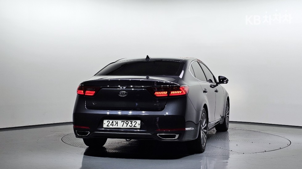 2019 - kia k7