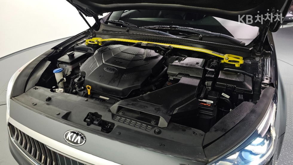 2019 - kia k7