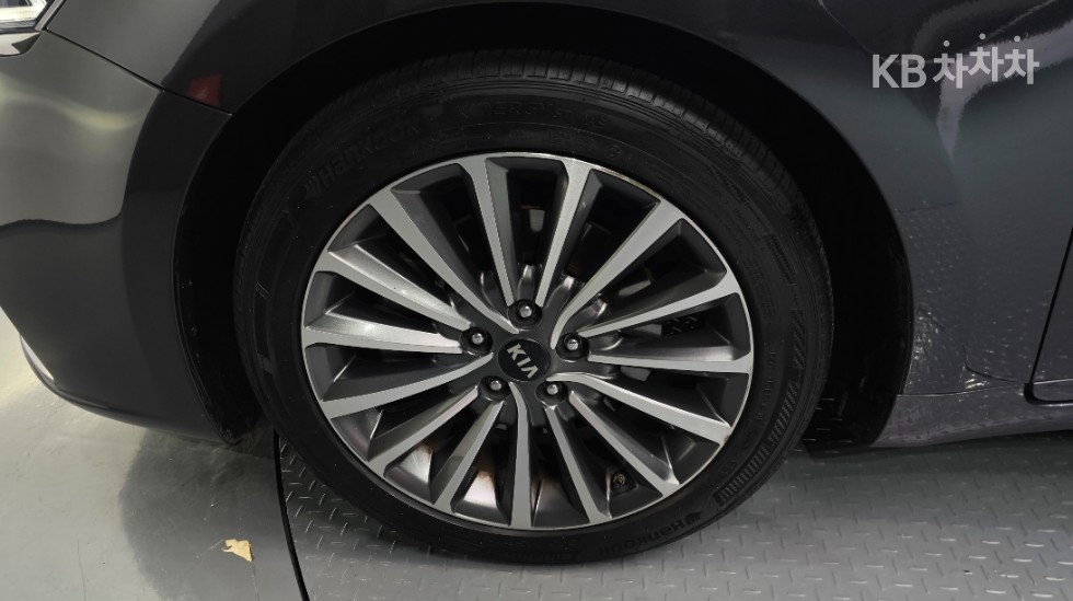 2019 - kia k7