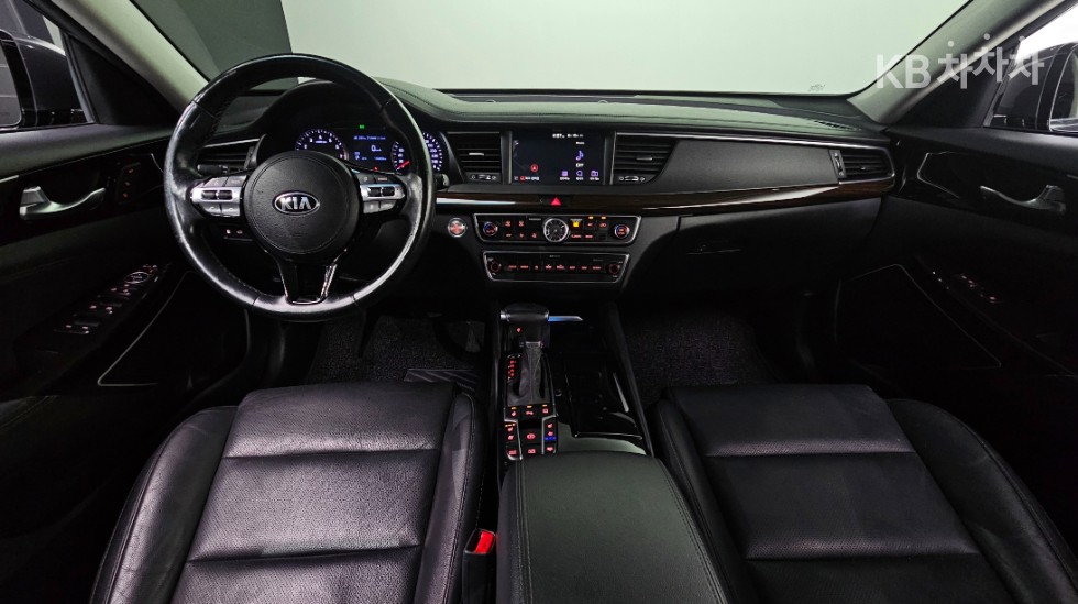 2019 - kia k7