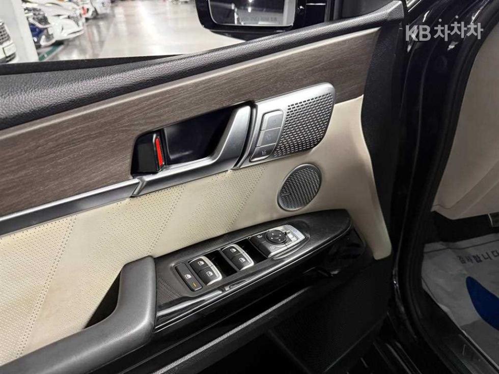 2021 - kia mohave