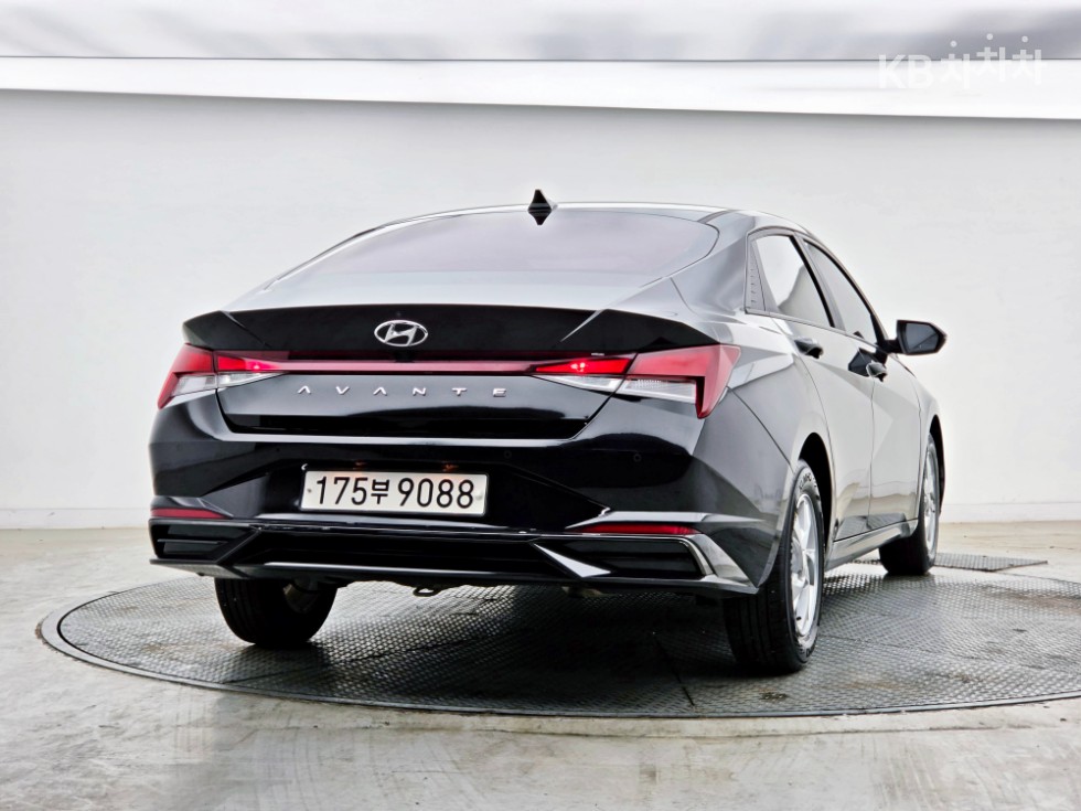 Hyundai Avante, 2021, фотография 2