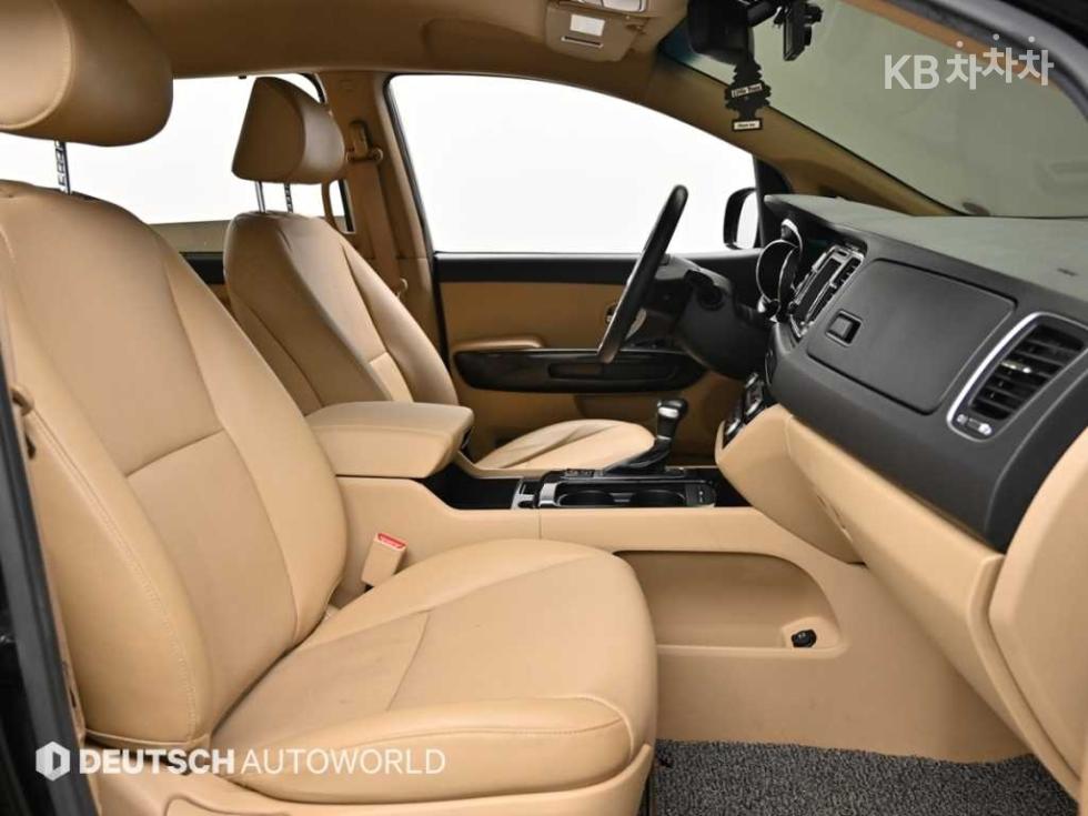 2017 - kia carnival