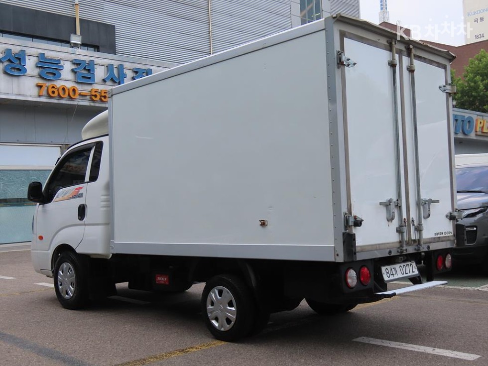 2018 - kia bongo iii