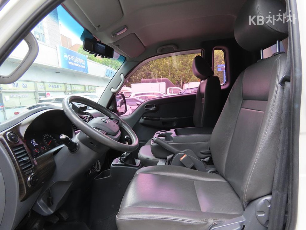 2018 - kia bongo iii