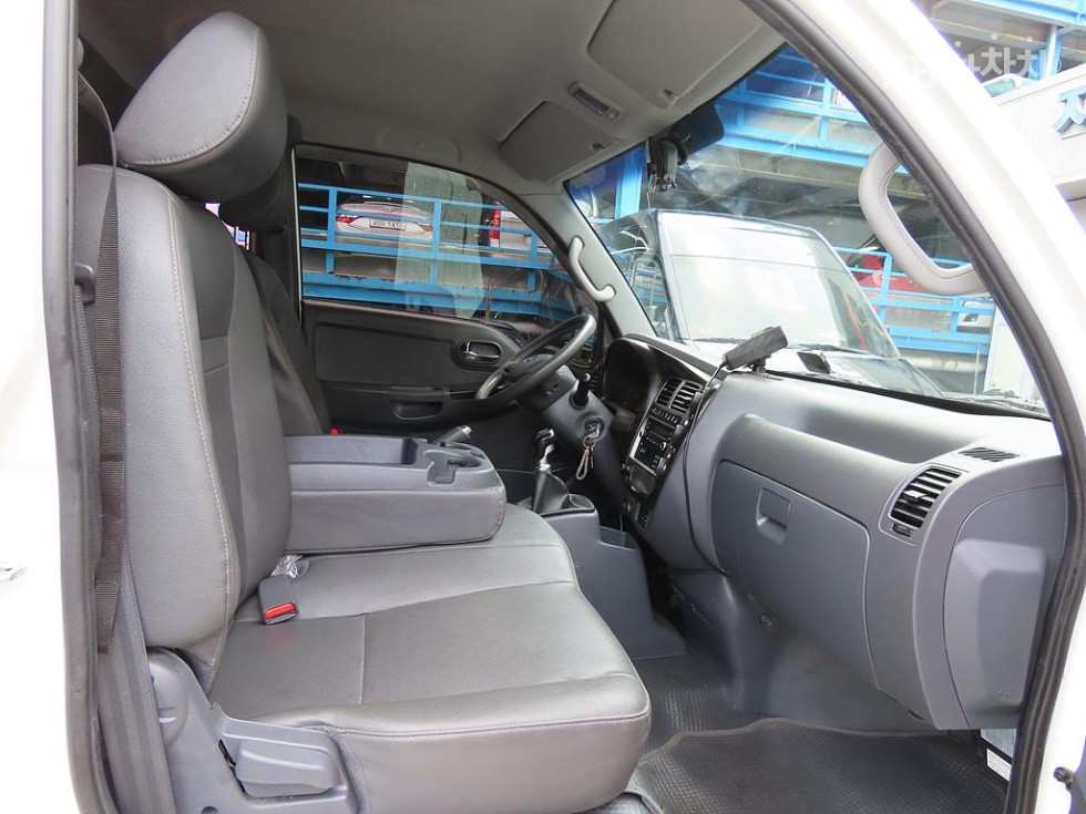 2018 - kia bongo iii