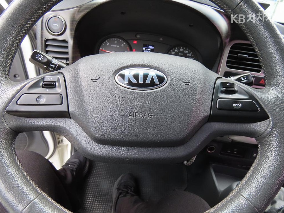 2018 - kia bongo iii