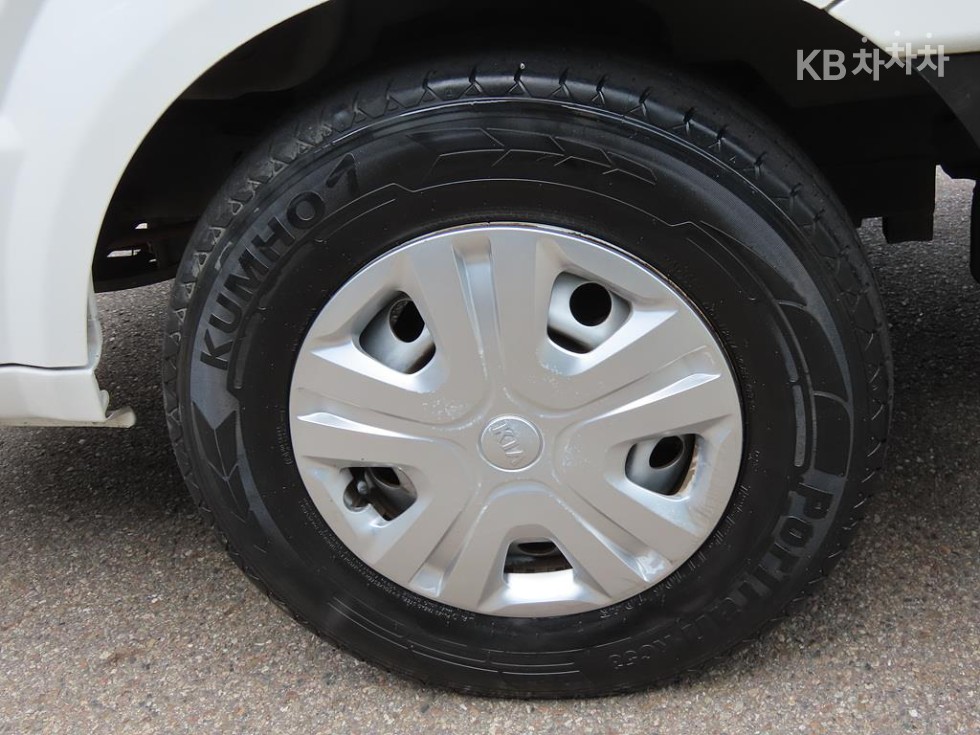 2018 - kia bongo iii