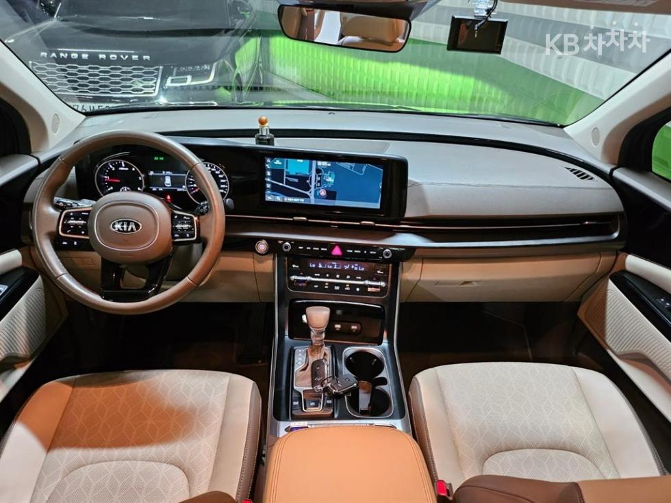 Kia Carnival — miniaturë 8