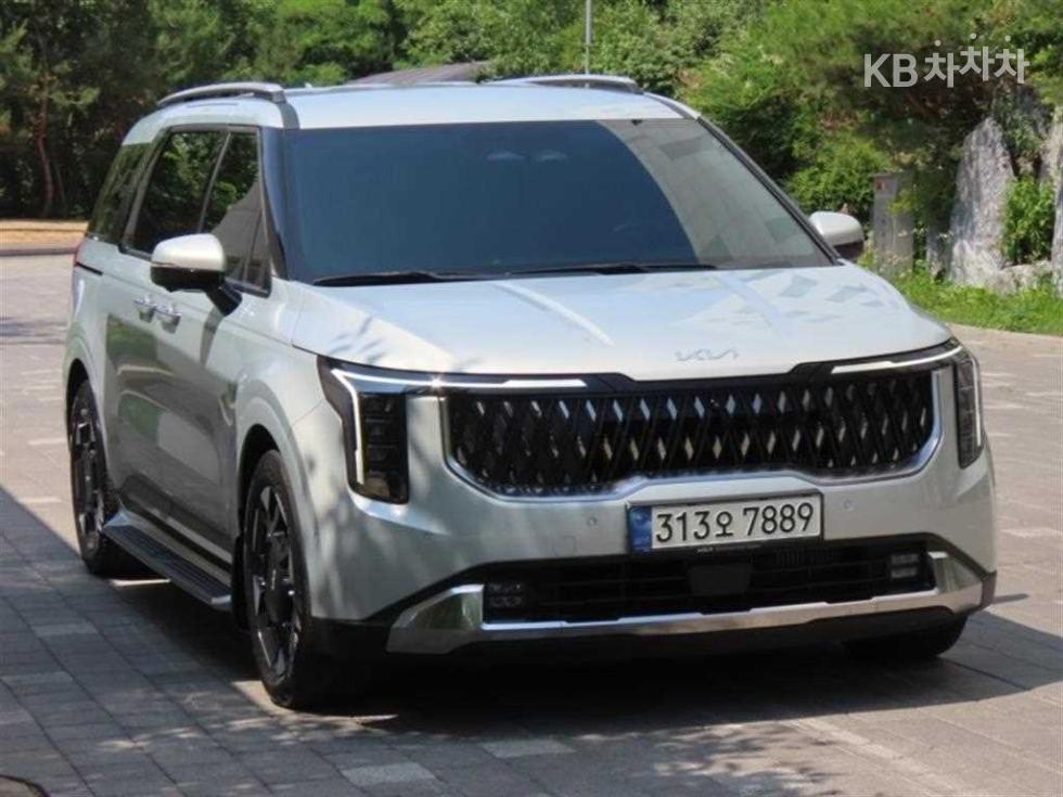 2025 - kia carnival