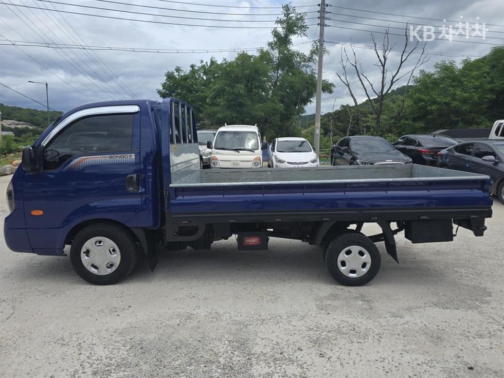 2016 - kia bongo iii