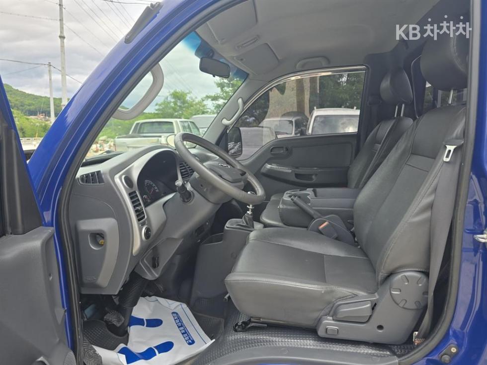 2016 - kia bongo iii