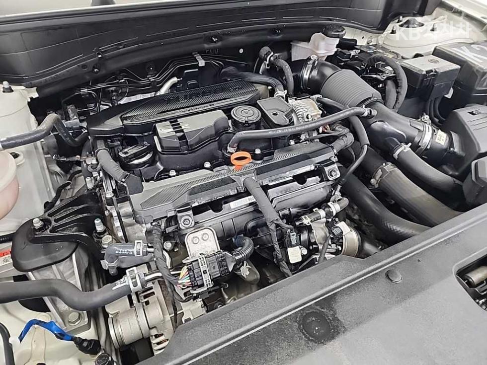 2022 - kia sportage