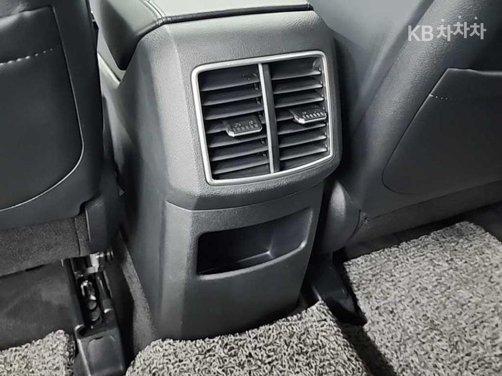 2022 - kia sportage
