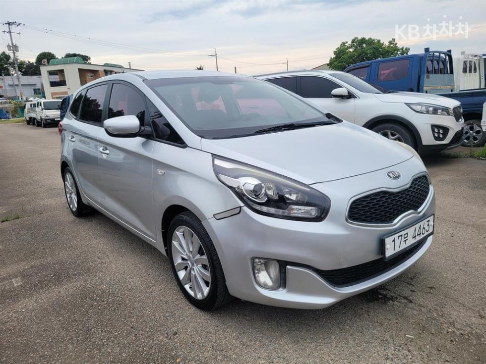 Kia Carens — miniaturë 2