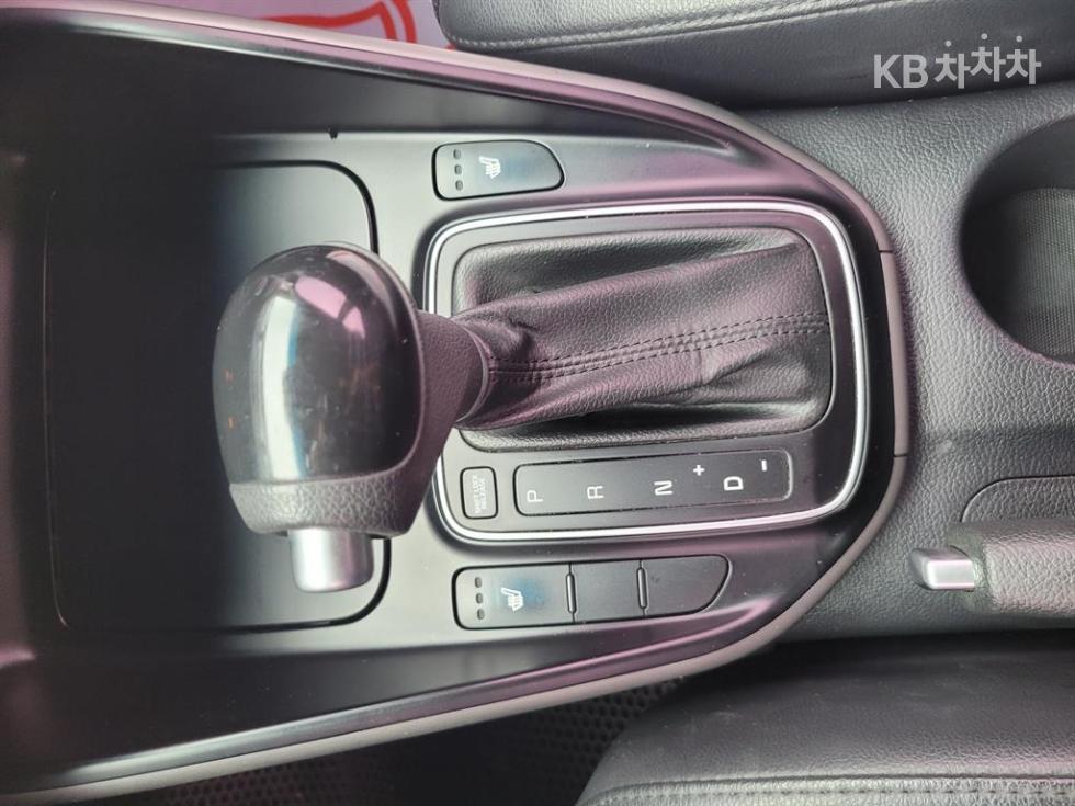 Kia Carens — miniaturë 11