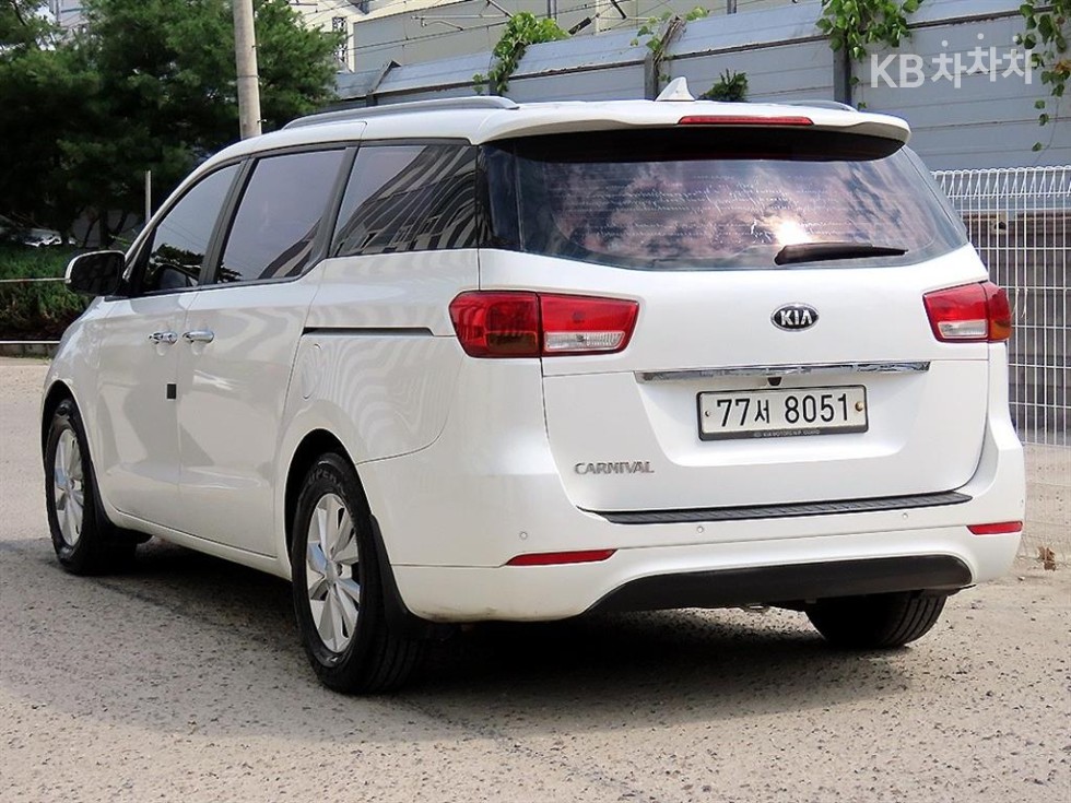 2015 - kia carnival